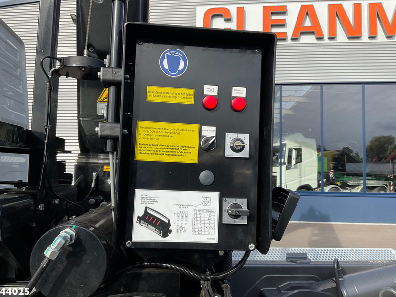 Kotalni prekucni tovornjak, Tovornjak z dvigalom Volvo FM 460 8x2 Hiab 25 Tonmeter laadkraan: slika 10