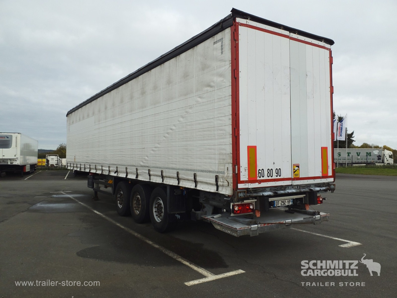 SCHMITZ Curtainsider Standard Taillift - Polprikolica s ponjavo: slika 4 SCHMITZ Curtainsider Standard Taillift - Polprikolica s ponjavo: slika 4