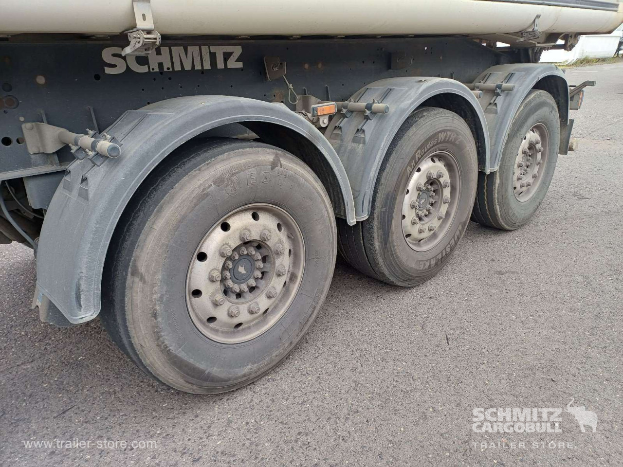 SCHMITZ Auflieger Kipper Alukastenmulde 24m³ - Kiper polprikolica: slika 2 SCHMITZ Auflieger Kipper Alukastenmulde 24m³ - Kiper polprikolica: slika 2