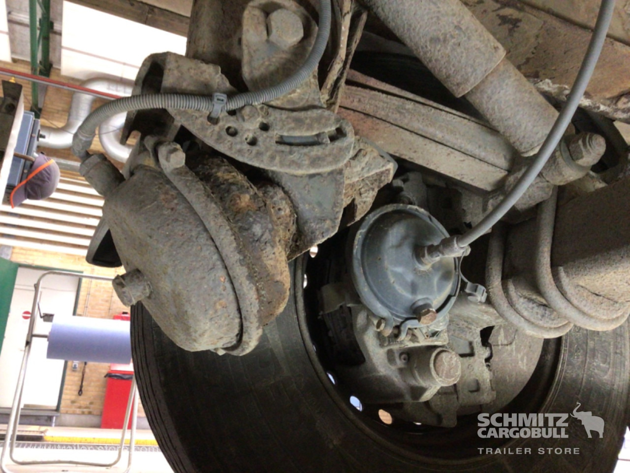 KRONE Reefer Standard Taillift - Izotermična polprikolica: slika 4 KRONE Reefer Standard Taillift - Izotermična polprikolica: slika 4