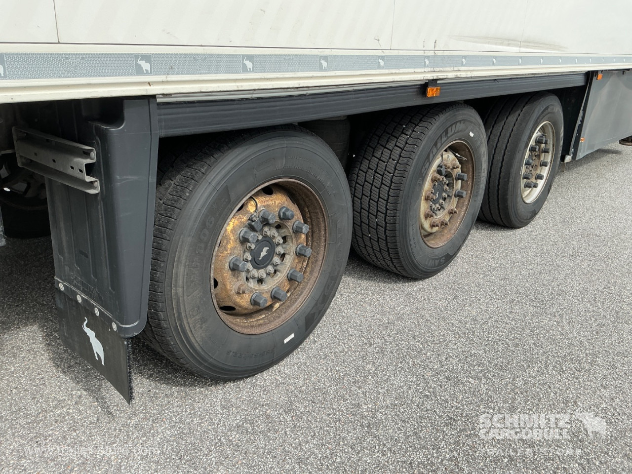 SCHMITZ Reefer Multitemp Double deck Taillift - Izotermična polprikolica: slika 3 SCHMITZ Reefer Multitemp Double deck Taillift - Izotermična polprikolica: slika 3