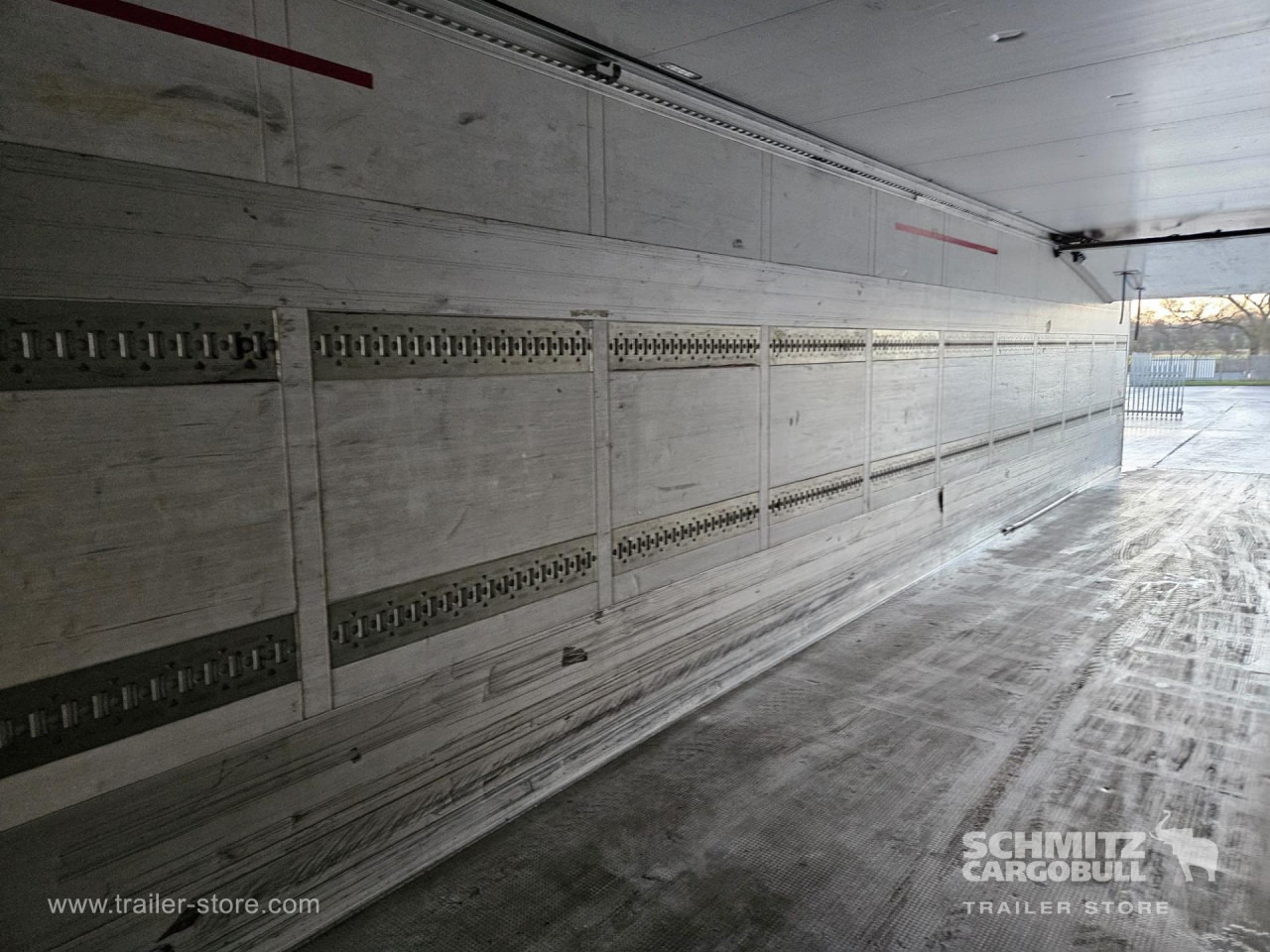 SCHMITZ Reefer Multitemp - Izotermična polprikolica: slika 4 SCHMITZ Reefer Multitemp - Izotermična polprikolica: slika 4