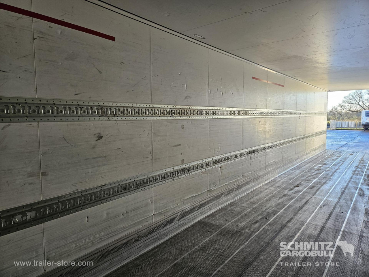 SCHMITZ Reefer Standard - Izotermična polprikolica: slika 4 SCHMITZ Reefer Standard - Izotermična polprikolica: slika 4