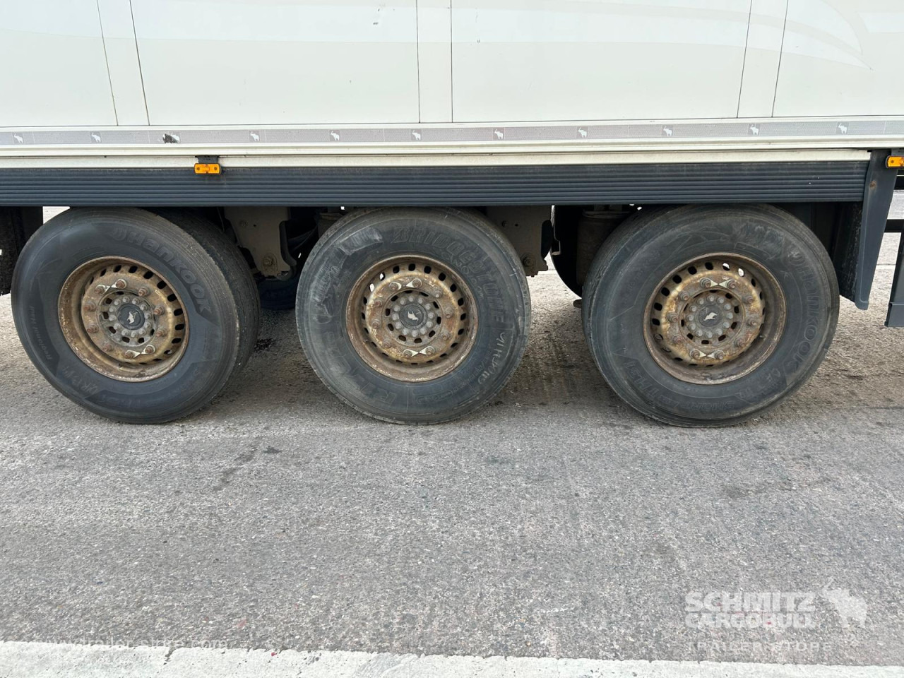 SCHMITZ Reefer Standard - Izotermična polprikolica: slika 4 SCHMITZ Reefer Standard - Izotermična polprikolica: slika 4