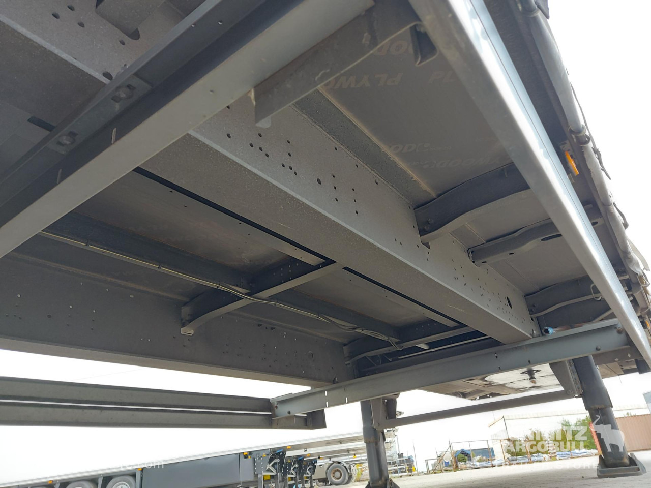 SCHMITZ Curtainsider Mega - Polprikolica s ponjavo: slika 2 SCHMITZ Curtainsider Mega - Polprikolica s ponjavo: slika 2