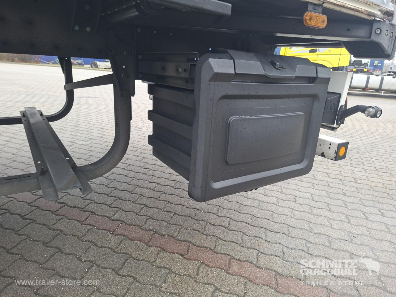 SCHMITZ Reefer Standard Double deck - Izotermična polprikolica: slika 2 SCHMITZ Reefer Standard Double deck - Izotermična polprikolica: slika 2