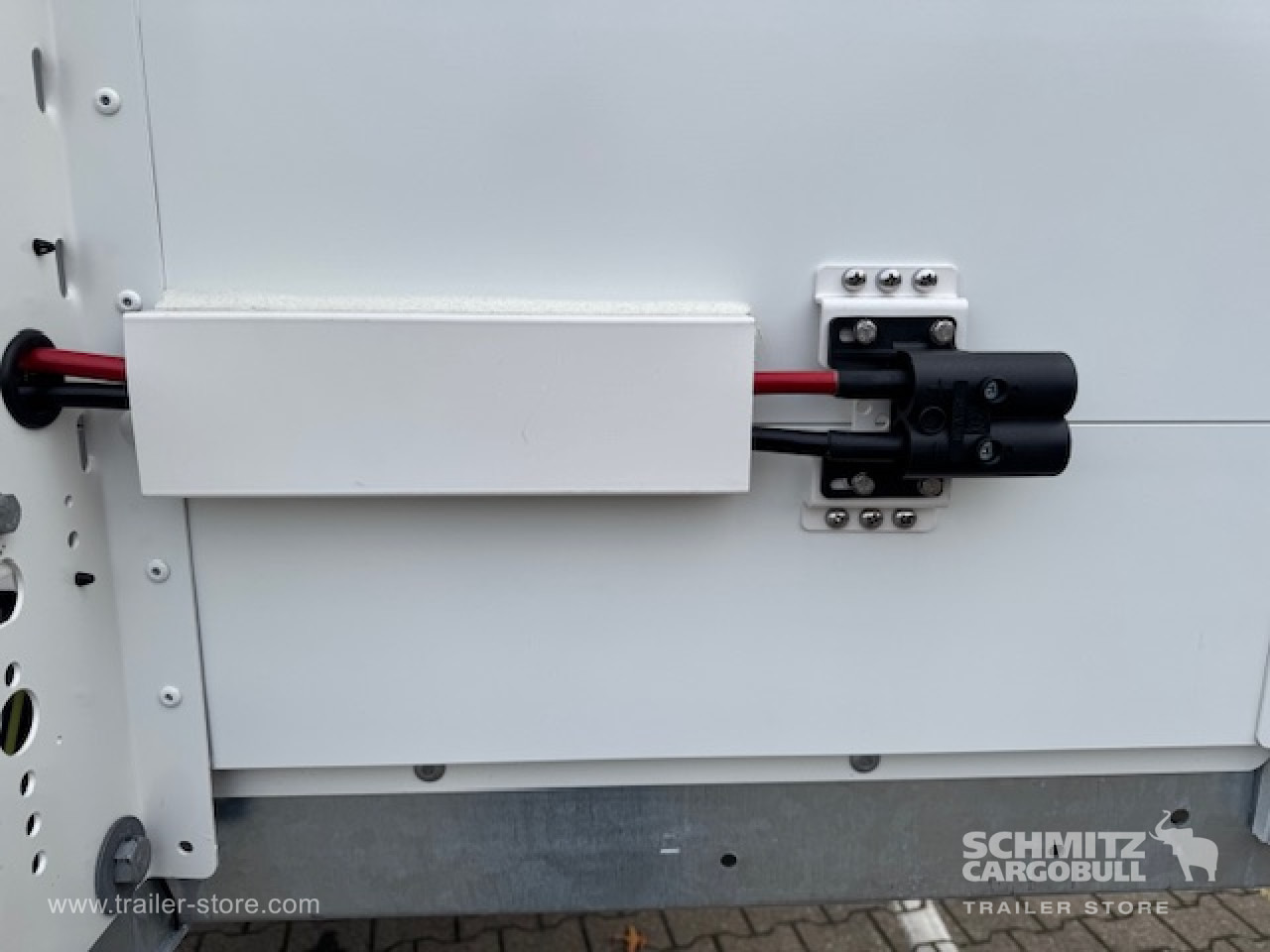 SCHMITZ Oplegger Kasten Standard Taillift - Polprikolica zabojnik: slika 3 SCHMITZ Oplegger Kasten Standard Taillift - Polprikolica zabojnik: slika 3