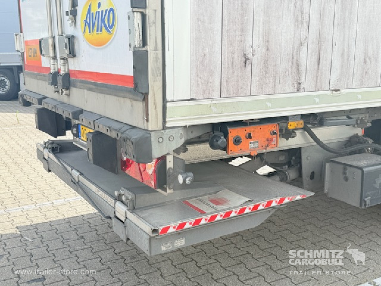 SCHMITZ Oplegger Vries Multitemp Taillift - Izotermična polprikolica: slika 2 SCHMITZ Oplegger Vries Multitemp Taillift - Izotermična polprikolica: slika 2