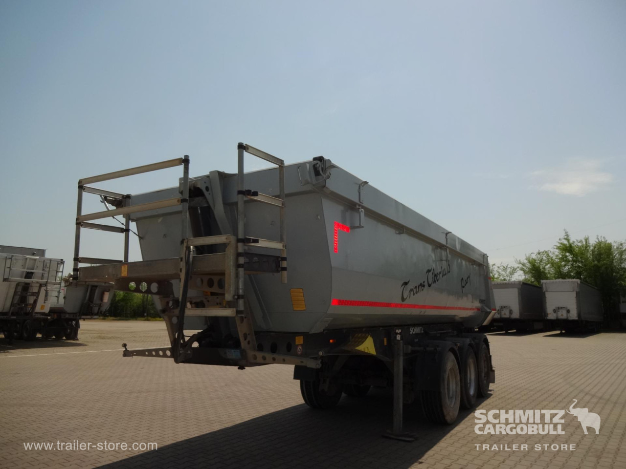 SCHMITZ Tipper Steel half pipe body 24m³ - Kiper polprikolica: slika 4 SCHMITZ Tipper Steel half pipe body 24m³ - Kiper polprikolica: slika 4