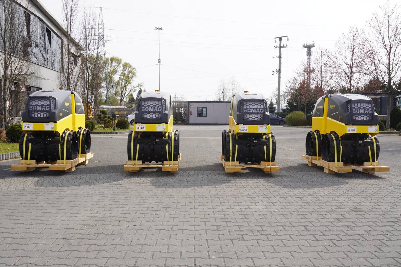 BOMAG BMP 8500 brand-new trench roller / Remote Control / 4 units - Cestni valjar: slika 2 BOMAG BMP 8500 brand-new trench roller / Remote Control / 4 units - Cestni valjar: slika 2
