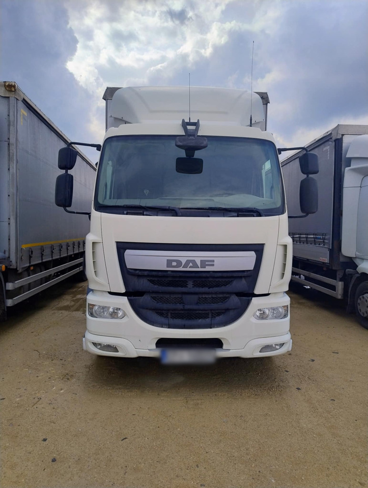 DAF LF 250 / Curtainsider 18 EPAL / sleeping cab - Tovornjak s ponjavo: slika 2 DAF LF 250 / Curtainsider 18 EPAL / sleeping cab - Tovornjak s ponjavo: slika 2