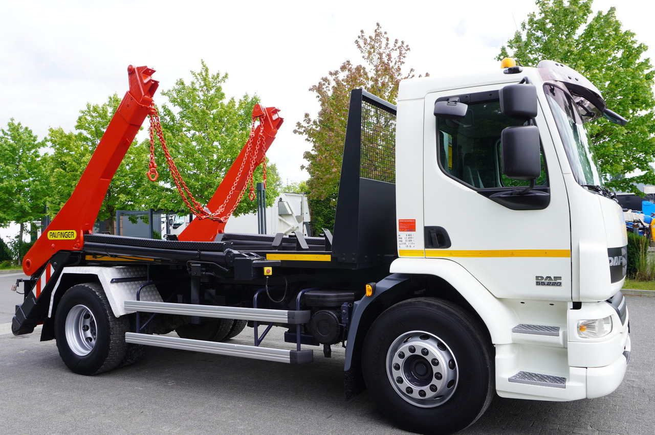 DAF LF 55.220 Skip loader GUIMA PALFINGER M14T - Komunalni tovornjak: slika 3 DAF LF 55.220 Skip loader GUIMA PALFINGER M14T - Komunalni tovornjak: slika 3