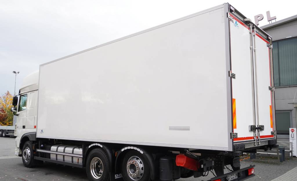 DAF XF 450 6×2 E6 / Refrigerator Lacapitaine / ATP/FRC to 2027 / 18 pallets - Tovornjak hladilnik: slika 5 DAF XF 450 6×2 E6 / Refrigerator Lacapitaine / ATP/FRC to 2027 / 18 pallets - Tovornjak hladilnik: slika 5