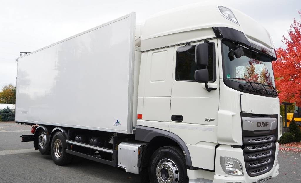 DAF XF 450 6×2 E6 / Refrigerator Lacapitaine / ATP/FRC to 2027 / 18 pallets - Tovornjak hladilnik: slika 3 DAF XF 450 6×2 E6 / Refrigerator Lacapitaine / ATP/FRC to 2027 / 18 pallets - Tovornjak hladilnik: slika 3