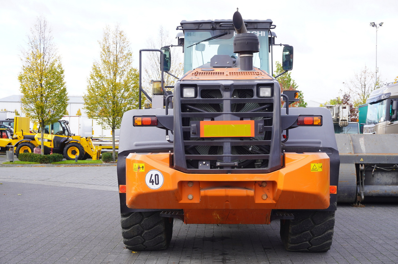 HITACHI ZW220 articulated loader / 2 buckets - Kolesni nakladalec: slika 5 HITACHI ZW220 articulated loader / 2 buckets - Kolesni nakladalec: slika 5