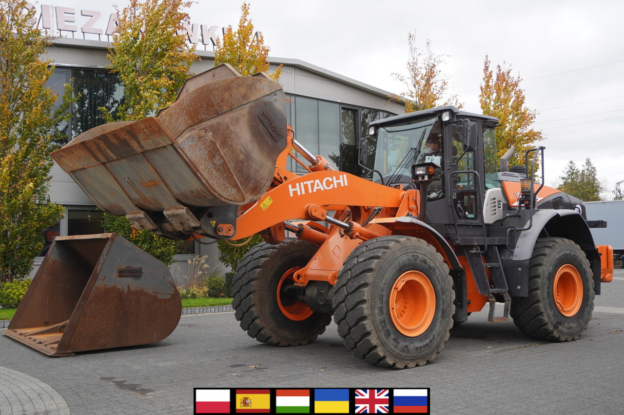 HITACHI ZW220 articulated loader / 2 buckets - Kolesni nakladalec: slika 1 HITACHI ZW220 articulated loader / 2 buckets - Kolesni nakladalec: slika 1
