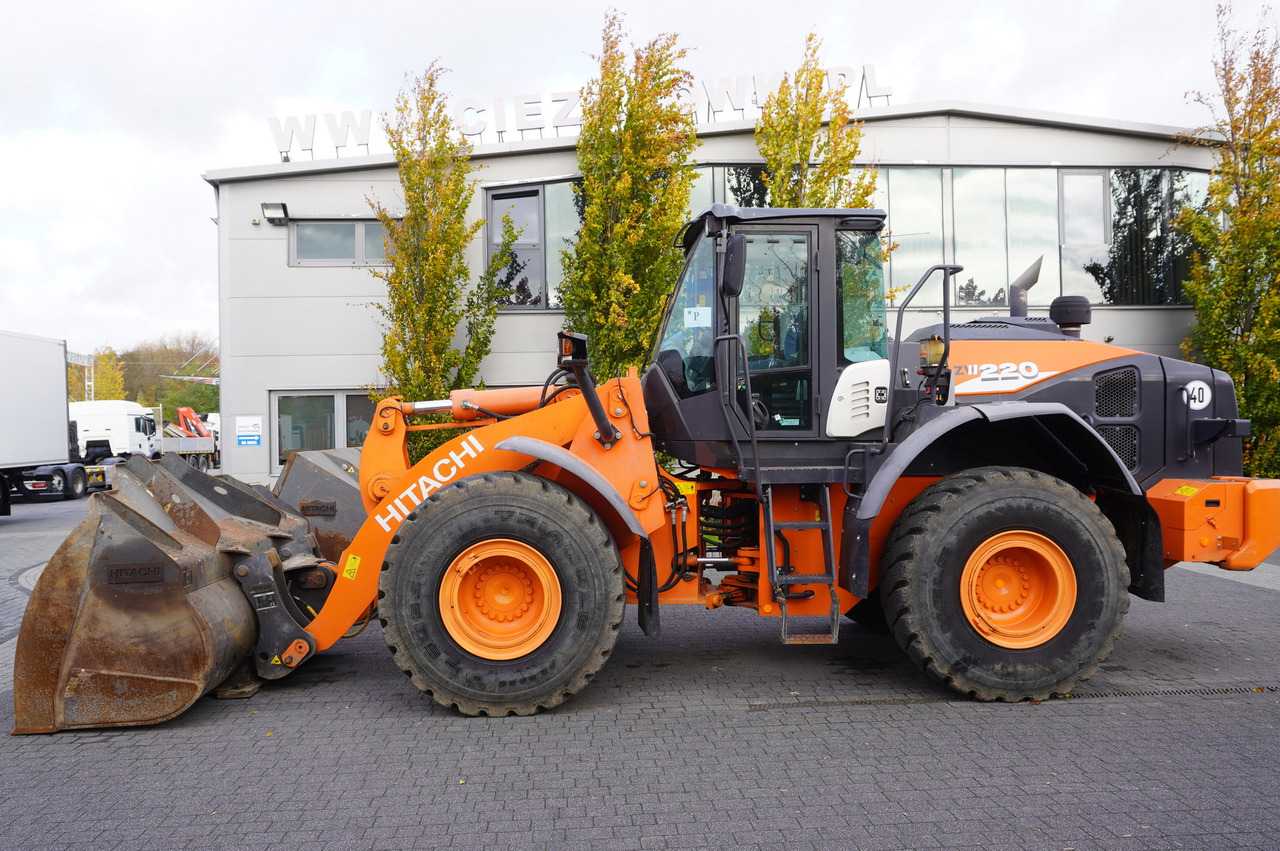 HITACHI ZW220 articulated loader / 2 buckets - Kolesni nakladalec: slika 3 HITACHI ZW220 articulated loader / 2 buckets - Kolesni nakladalec: slika 3