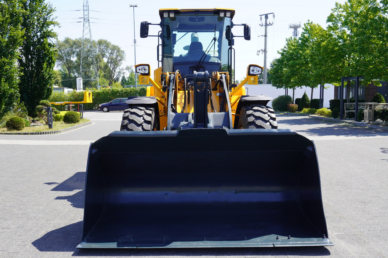 HYUNDAI HL940A articulated loader / year 2021 / weight 13.5t year of production 2021 - Kolesni nakladalec: slika 5 HYUNDAI HL940A articulated loader / year 2021 / weight 13.5t year of production 2021 - Kolesni nakladalec: slika 5