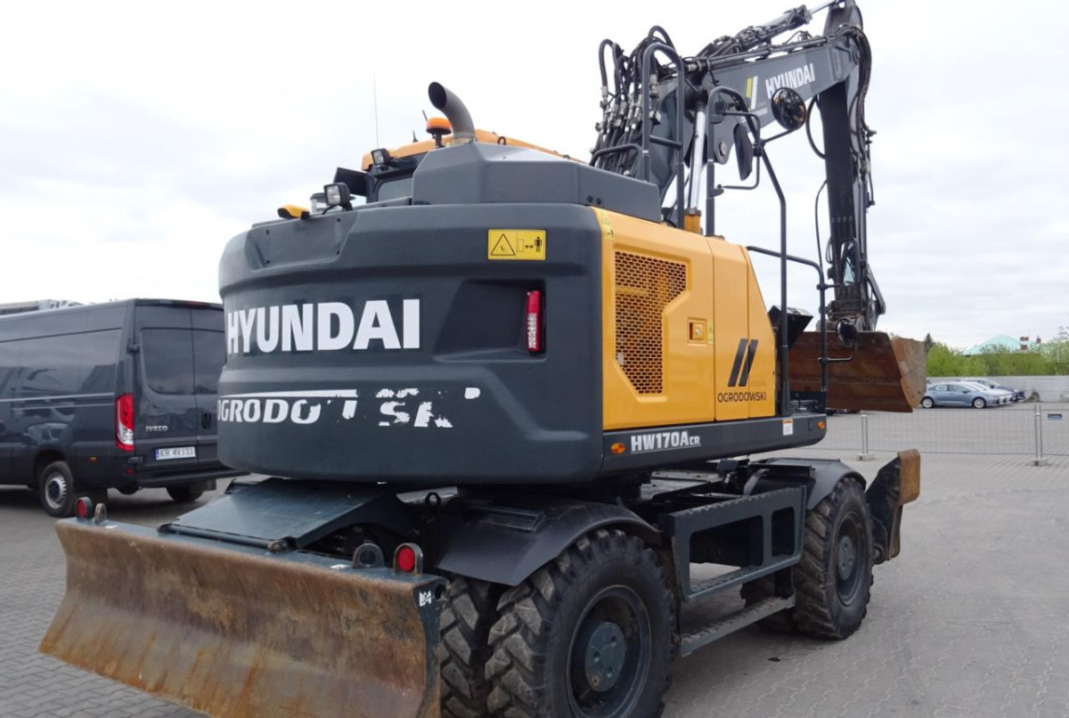 HYUNDAI HW170 ACR wheel excavator / 2000 MTH / 2022 / A/C - Bager na kolesih: slika 4 HYUNDAI HW170 ACR wheel excavator / 2000 MTH / 2022 / A/C - Bager na kolesih: slika 4