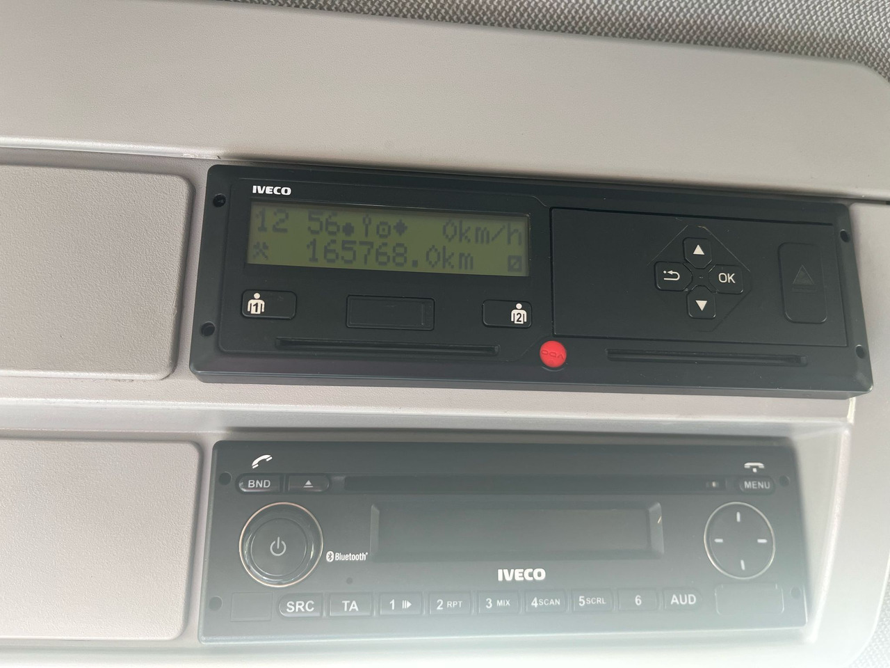 IVECO Eurocargo 120-190 / 160 thousand km !!! / Box 18 EPAL / Dhollandia lift 1500 kg - Tovornjak zabojnik: slika 2 IVECO Eurocargo 120-190 / 160 thousand km !!! / Box 18 EPAL / Dhollandia lift 1500 kg - Tovornjak zabojnik: slika 2