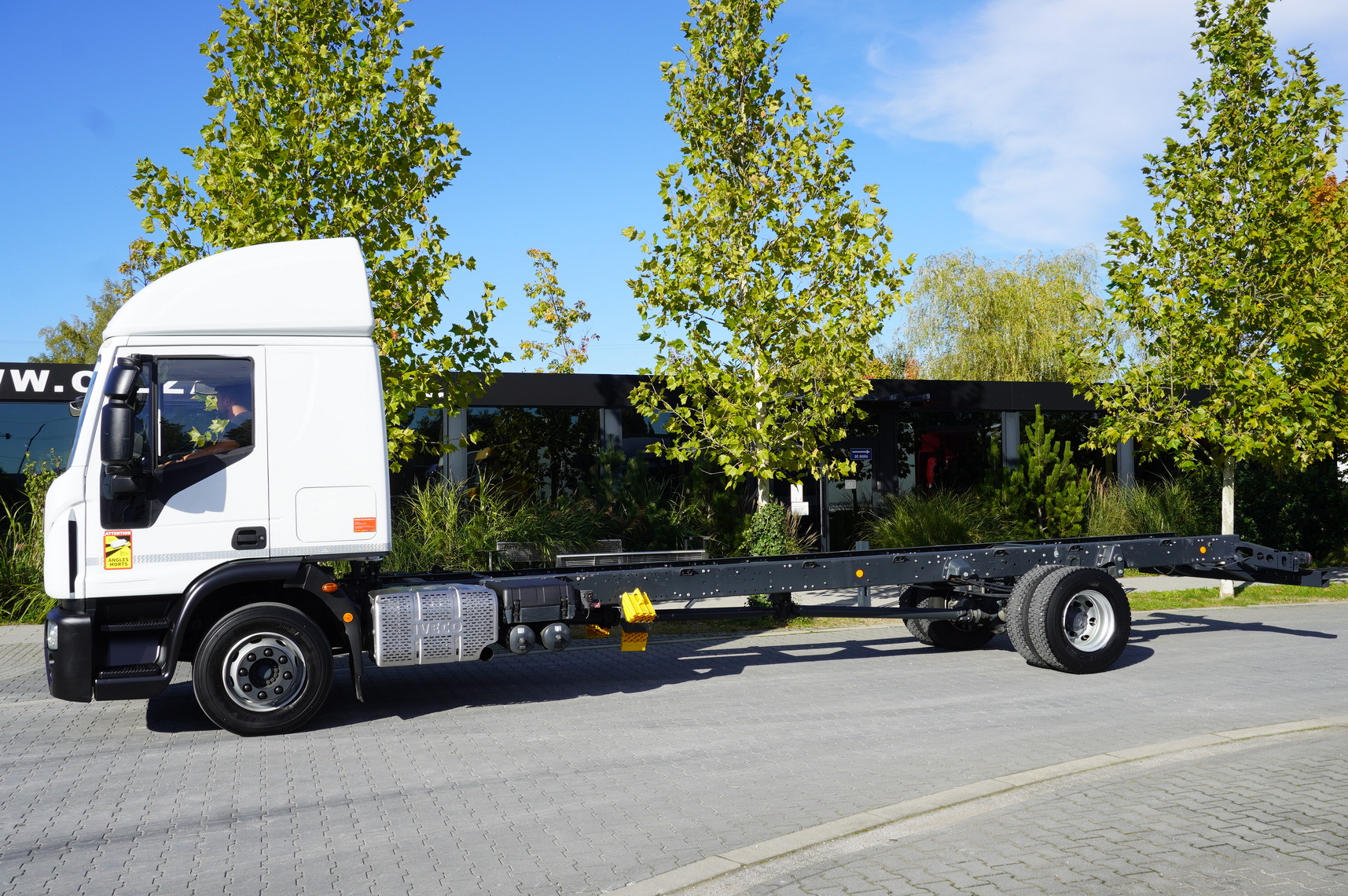 IVECO Eurocargo 140e19 4×2 E6 Glob / ADR / frame 8,1m - Tovornjak-šasija: slika 2 IVECO Eurocargo 140e19 4×2 E6 Glob / ADR / frame 8,1m - Tovornjak-šasija: slika 2