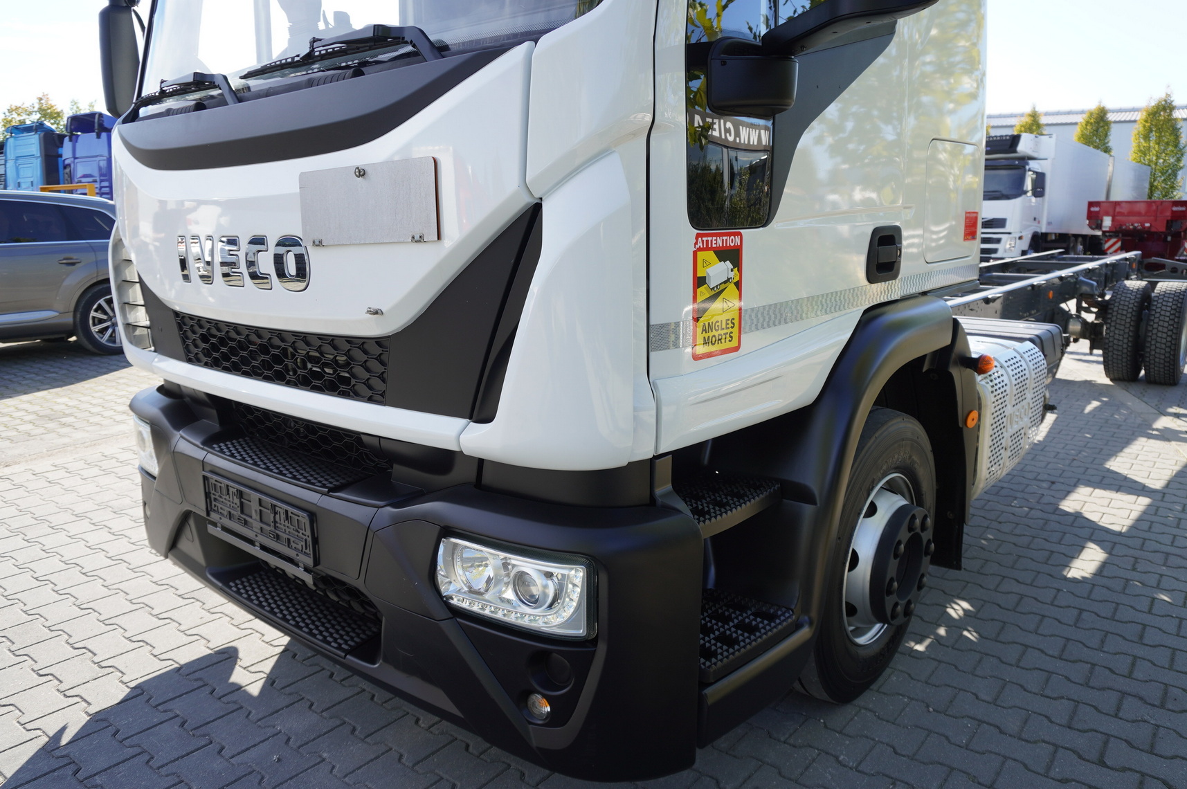 IVECO Eurocargo 140e19 4×2 E6 Glob / ADR / frame 8,1m - Tovornjak-šasija: slika 5 IVECO Eurocargo 140e19 4×2 E6 Glob / ADR / frame 8,1m - Tovornjak-šasija: slika 5