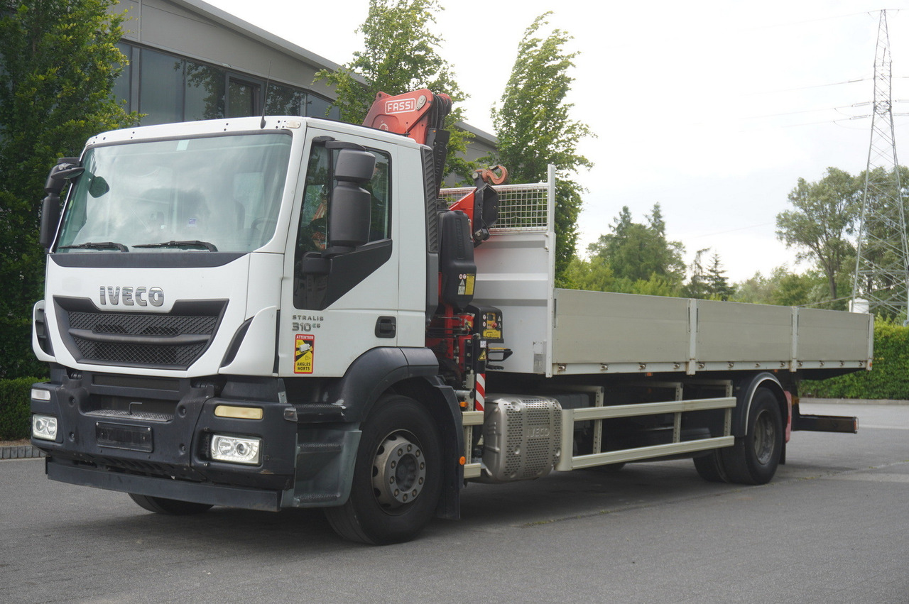 IVECO STRALIS 19.310 E6 / Flatbed 19 EPAL / FASSI F135 / 225 MTH! / 5.7 T - Tovornjak z dvigalom, Tovornjak z dvigalom: slika 3 IVECO STRALIS 19.310 E6 / Flatbed 19 EPAL / FASSI F135 / 225 MTH! / 5.7 T - Tovornjak z dvigalom, Tovornjak z dvigalom: slika 3