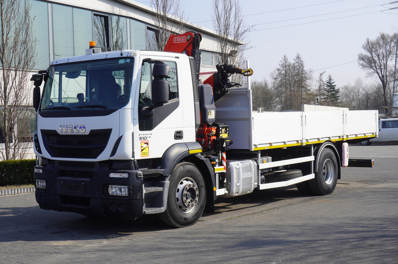 IVECO STRALIS 310 E6 / HDS FASSI 155 6.2 T / 250 thousand km - Tovornjak z dvigalom: slika 2 IVECO STRALIS 310 E6 / HDS FASSI 155 6.2 T / 250 thousand km - Tovornjak z dvigalom: slika 2