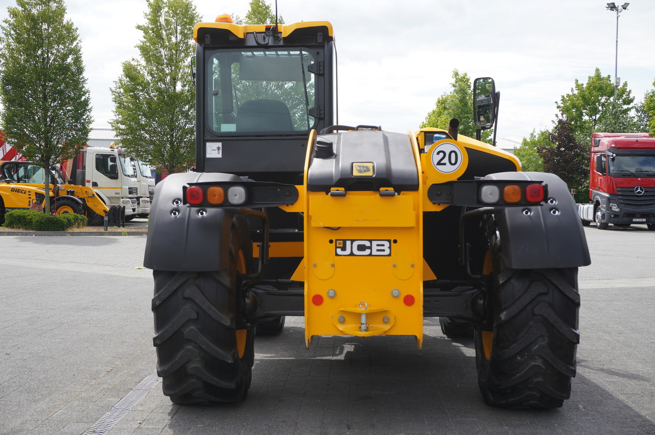 JCB 526-56 AGRI Plus / 5.6 m telescopic loader / joystick - Teleskopski kolesni nakladalnik: slika 4 JCB 526-56 AGRI Plus / 5.6 m telescopic loader / joystick - Teleskopski kolesni nakladalnik: slika 4