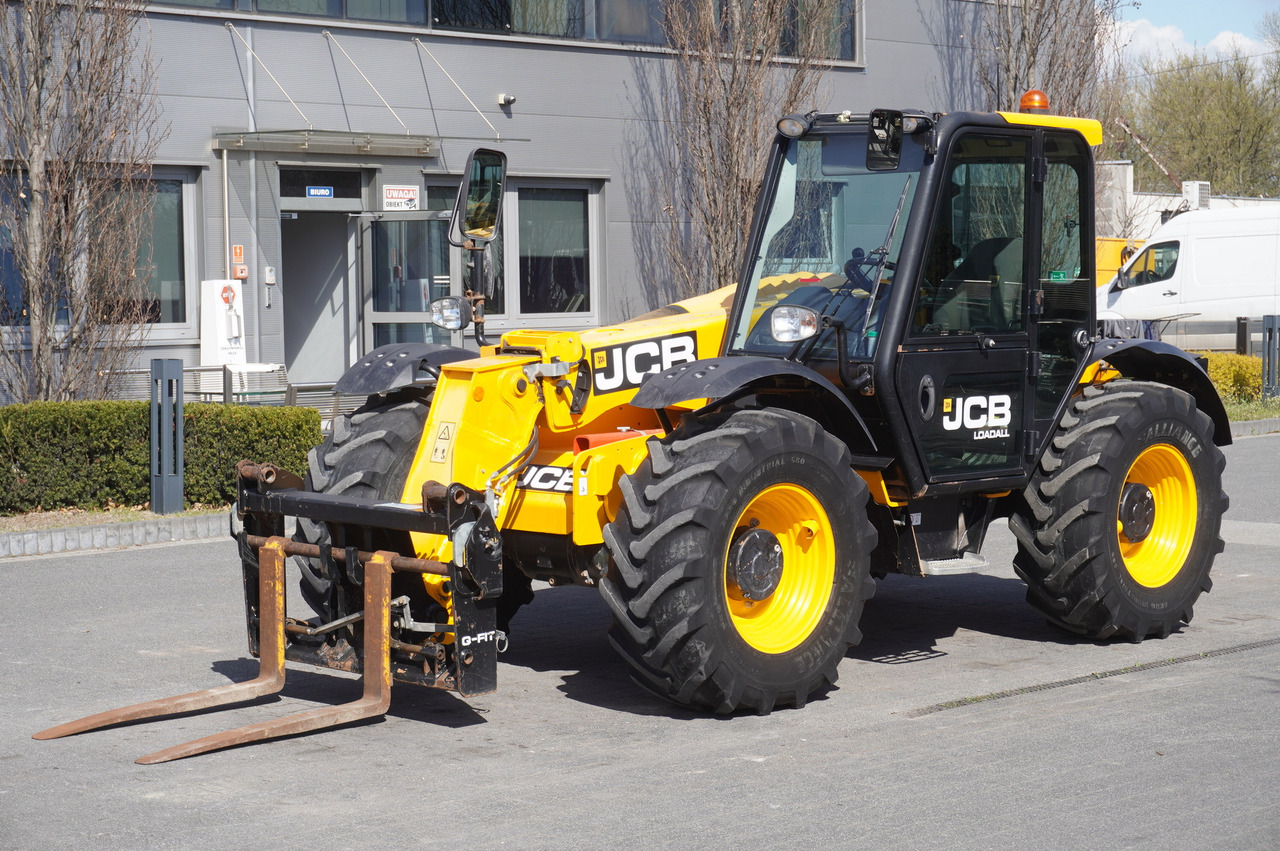 JCB 526-56 AGRI Plus / 5.6 m telescopic loader / joystick - Teleskopski kolesni nakladalnik: slika 3 JCB 526-56 AGRI Plus / 5.6 m telescopic loader / joystick - Teleskopski kolesni nakladalnik: slika 3