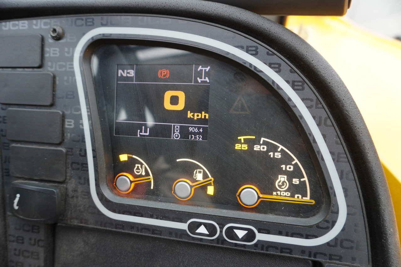 JCB 531-70 / 900 MTH telescopic charger! / 3.1 T / 7 M - Teleskopski viličar: slika 2 JCB 531-70 / 900 MTH telescopic charger! / 3.1 T / 7 M - Teleskopski viličar: slika 2