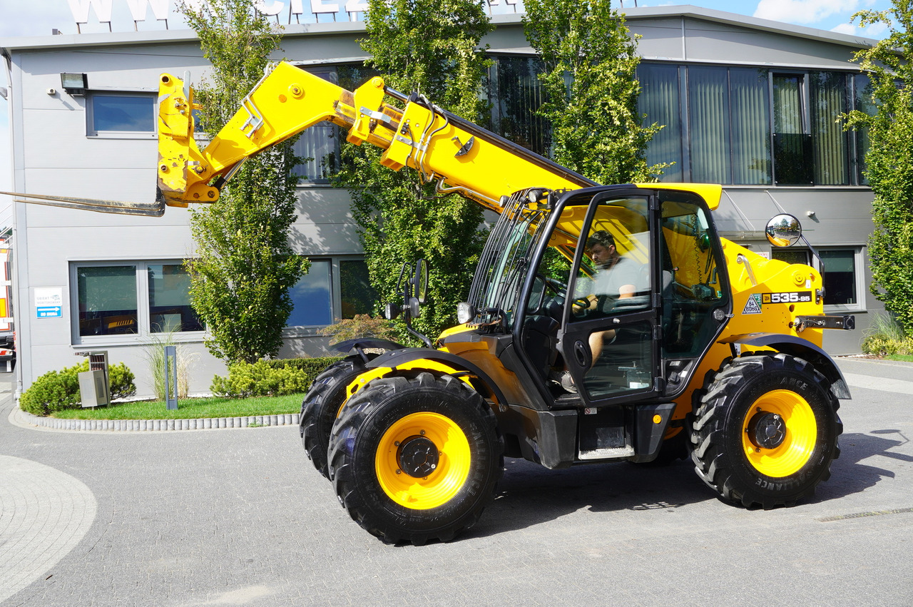 JCB 535-95 / 3.5 T / range 9.5 m / 700 MTH! - Teleskopski kolesni nakladalnik: slika 5 JCB 535-95 / 3.5 T / range 9.5 m / 700 MTH! - Teleskopski kolesni nakladalnik: slika 5