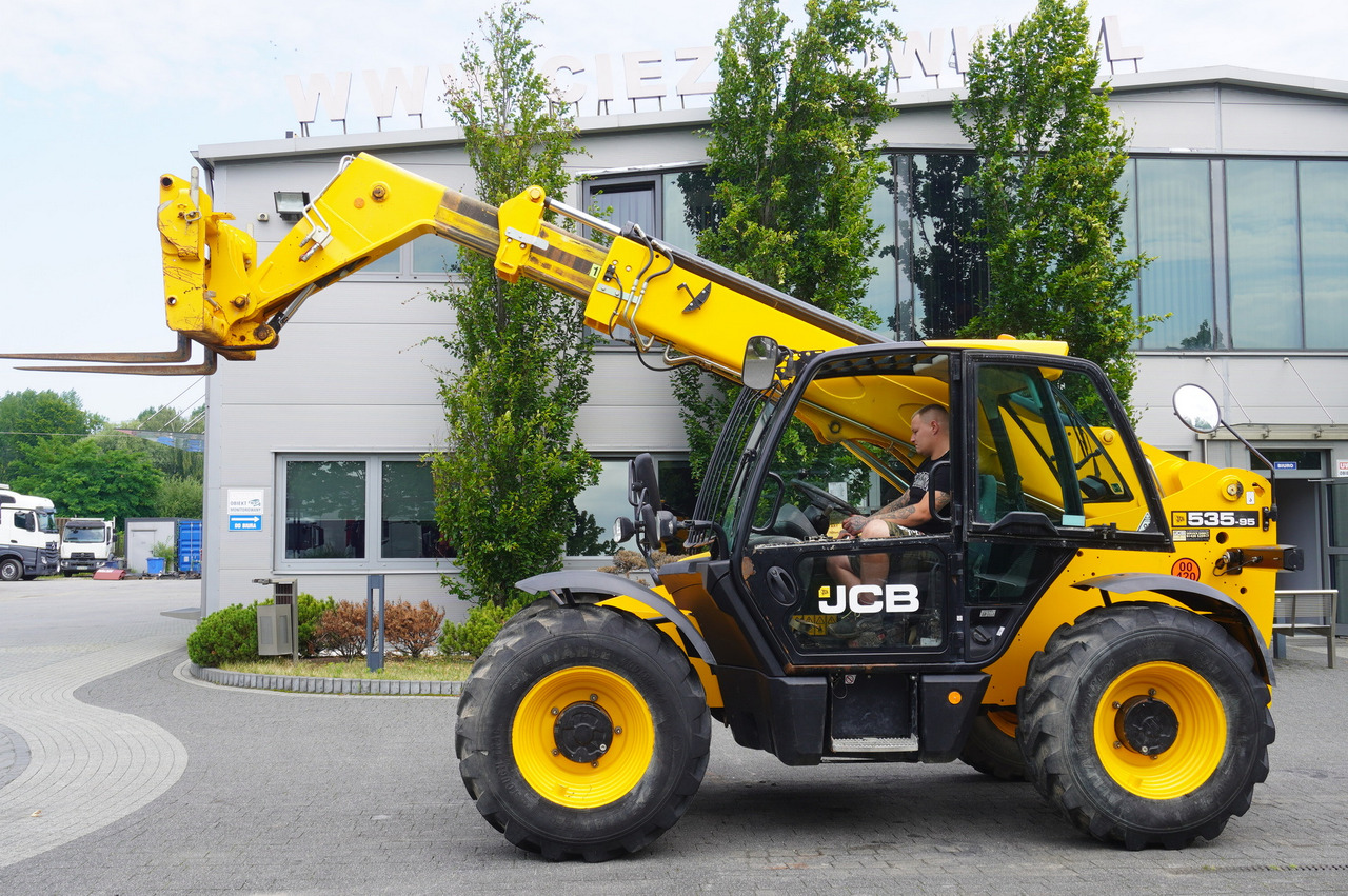 JCB 535-95 / 3.5 T / range 9.5 m / joystick / 2021 - Teleskopski kolesni nakladalnik: slika 2 JCB 535-95 / 3.5 T / range 9.5 m / joystick / 2021 - Teleskopski kolesni nakladalnik: slika 2
