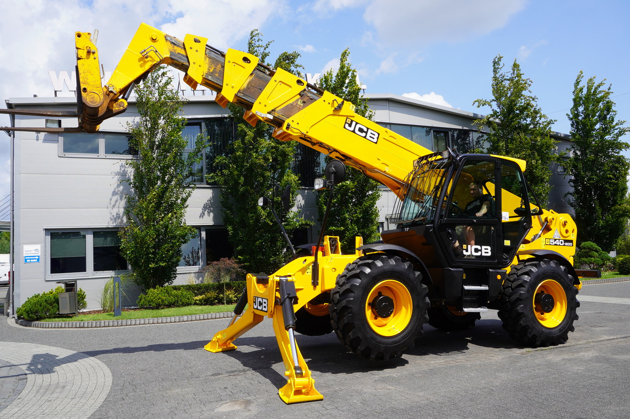 JCB 540-200 Telescopic Loader / 20 m reach / joystick / 2 units - Teleskopski kolesni nakladalnik: slika 3 JCB 540-200 Telescopic Loader / 20 m reach / joystick / 2 units - Teleskopski kolesni nakladalnik: slika 3