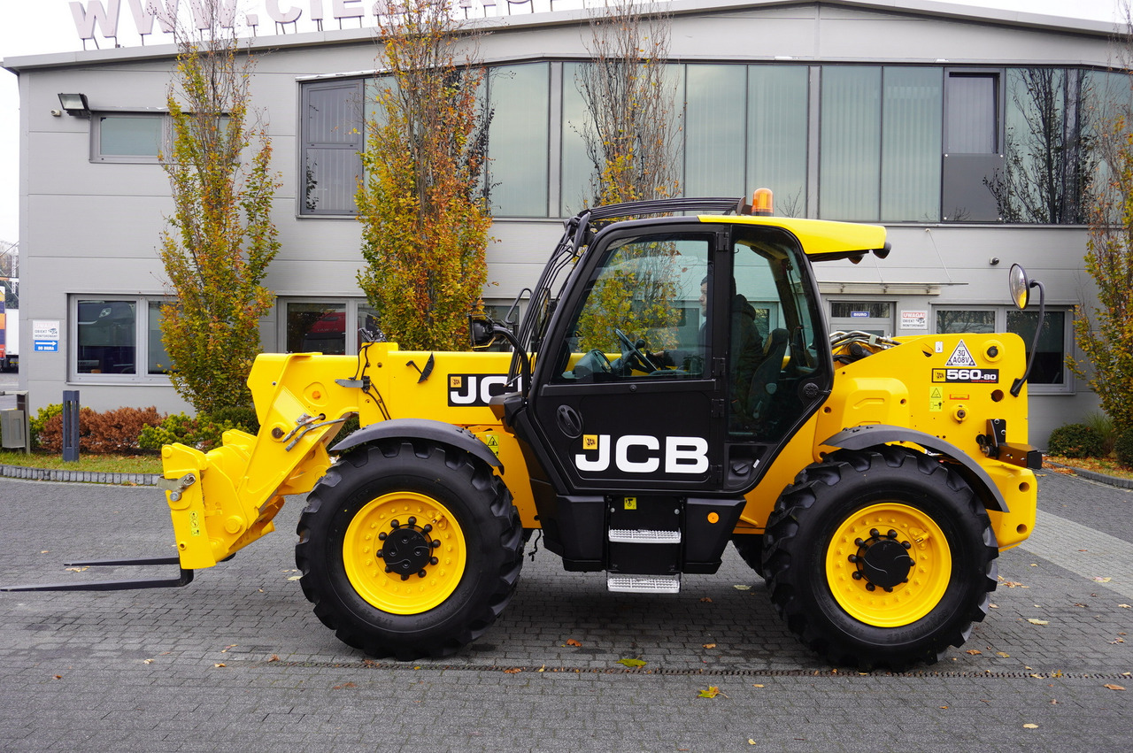 JCB 560-80 / 6 ton lifting capacity / power 146 HP - Teleskopski viličar: slika 2 JCB 560-80 / 6 ton lifting capacity / power 146 HP - Teleskopski viličar: slika 2