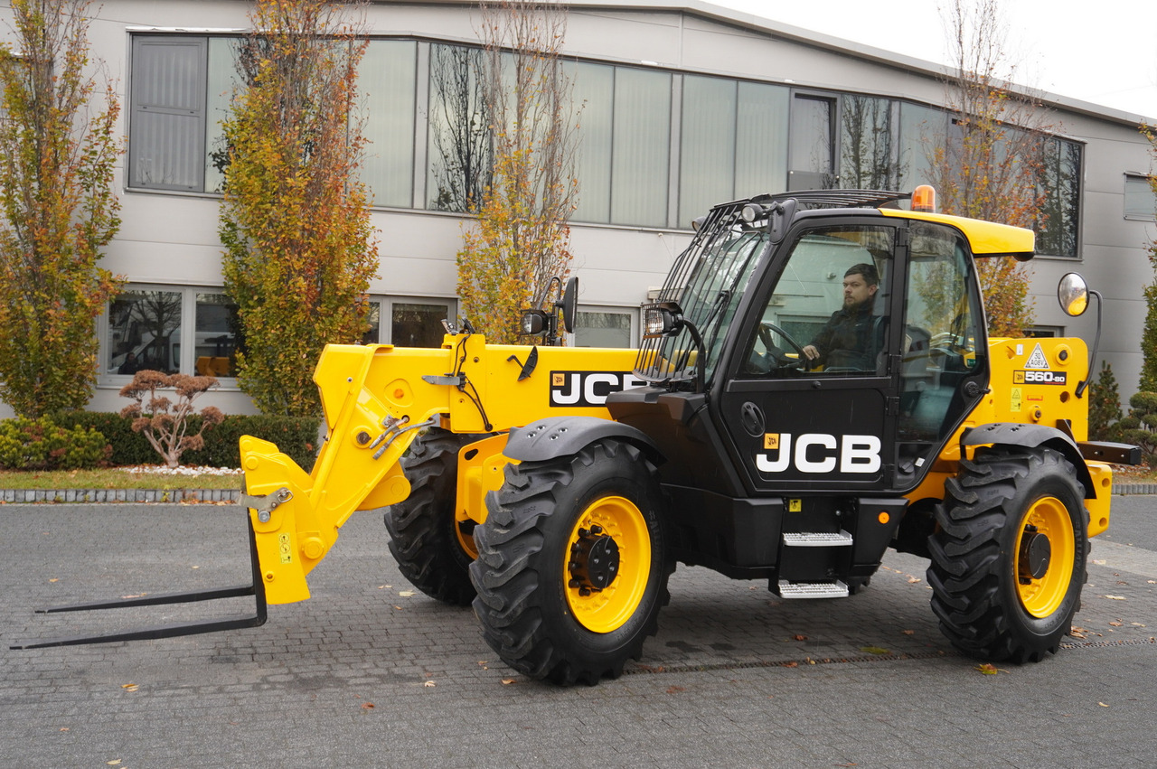 JCB 560-80 / 6 ton lifting capacity / power 146 HP - Teleskopski kolesni nakladalnik: slika 5 JCB 560-80 / 6 ton lifting capacity / power 146 HP - Teleskopski kolesni nakladalnik: slika 5