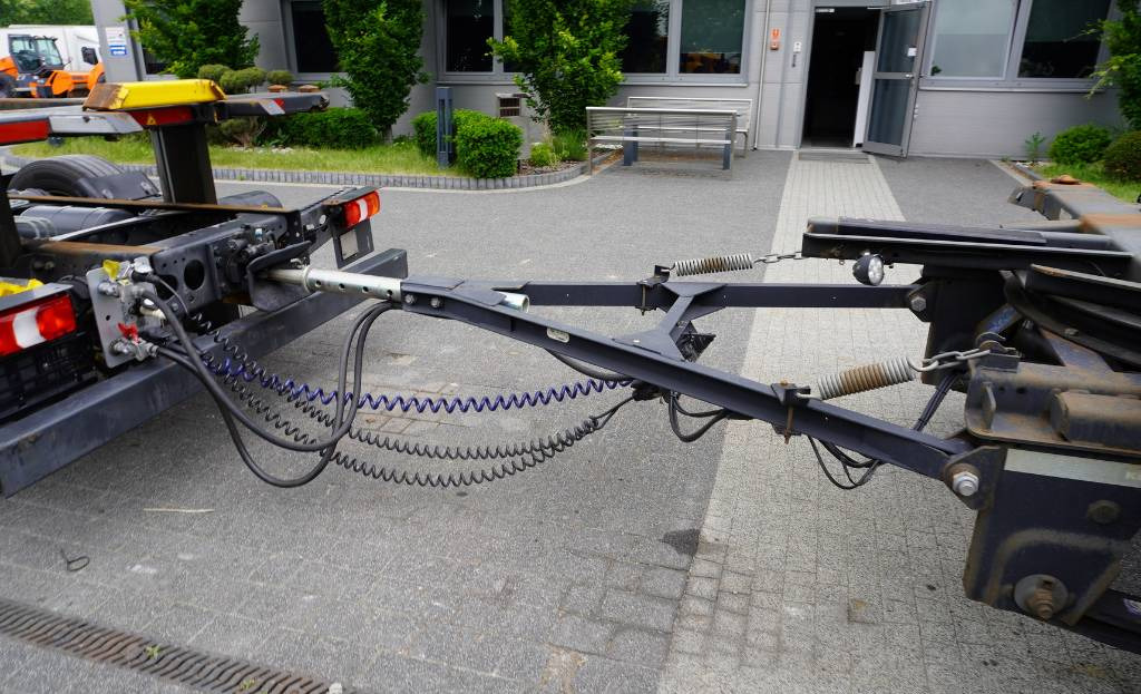 KOGEL BDF Low Deck Mega trailer - Kontejnerska prikolica/ Prikolica z zamenljivim tovoriščem: slika 4 KOGEL BDF Low Deck Mega trailer - Kontejnerska prikolica/ Prikolica z zamenljivim tovoriščem: slika 4