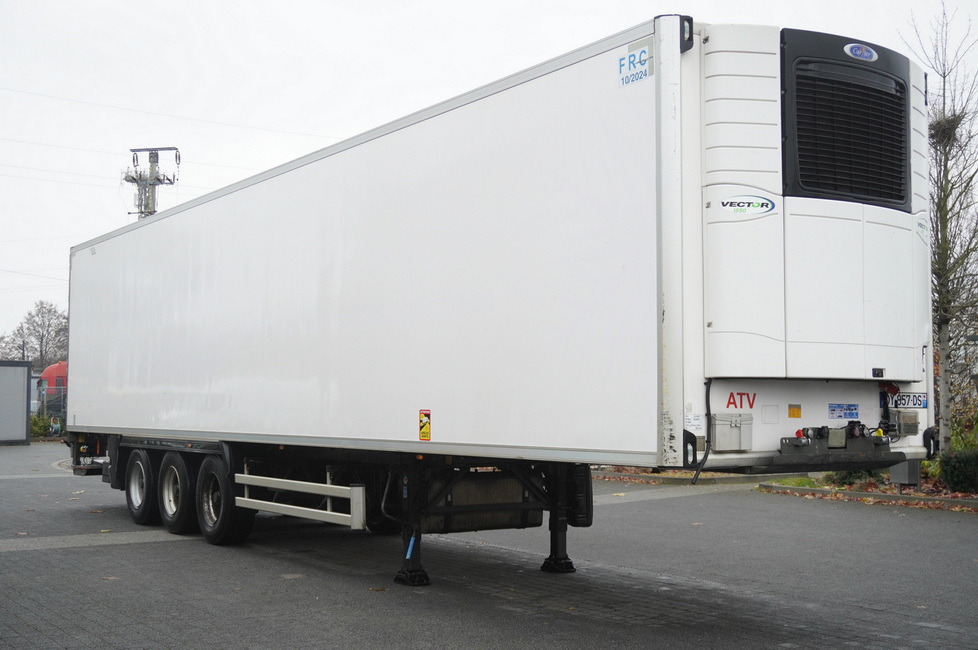 LAMBERET refrigerated semi-trailer / Carrier Vector 1550 unit - Polprikolica hladilnik: slika 1 LAMBERET refrigerated semi-trailer / Carrier Vector 1550 unit - Polprikolica hladilnik: slika 1