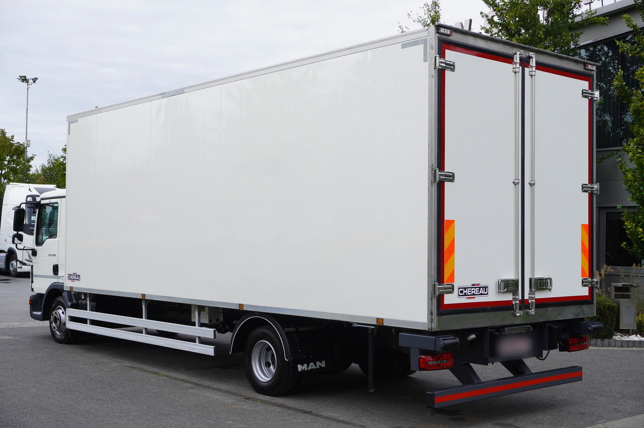 MAN TGL 12.190 / CHEREAU Refrigerator 18 PAL multitemperature / Thermoking T-1200R / 100,000 km - Tovornjak hladilnik: slika 4 MAN TGL 12.190 / CHEREAU Refrigerator 18 PAL multitemperature / Thermoking T-1200R / 100,000 km - Tovornjak hladilnik: slika 4