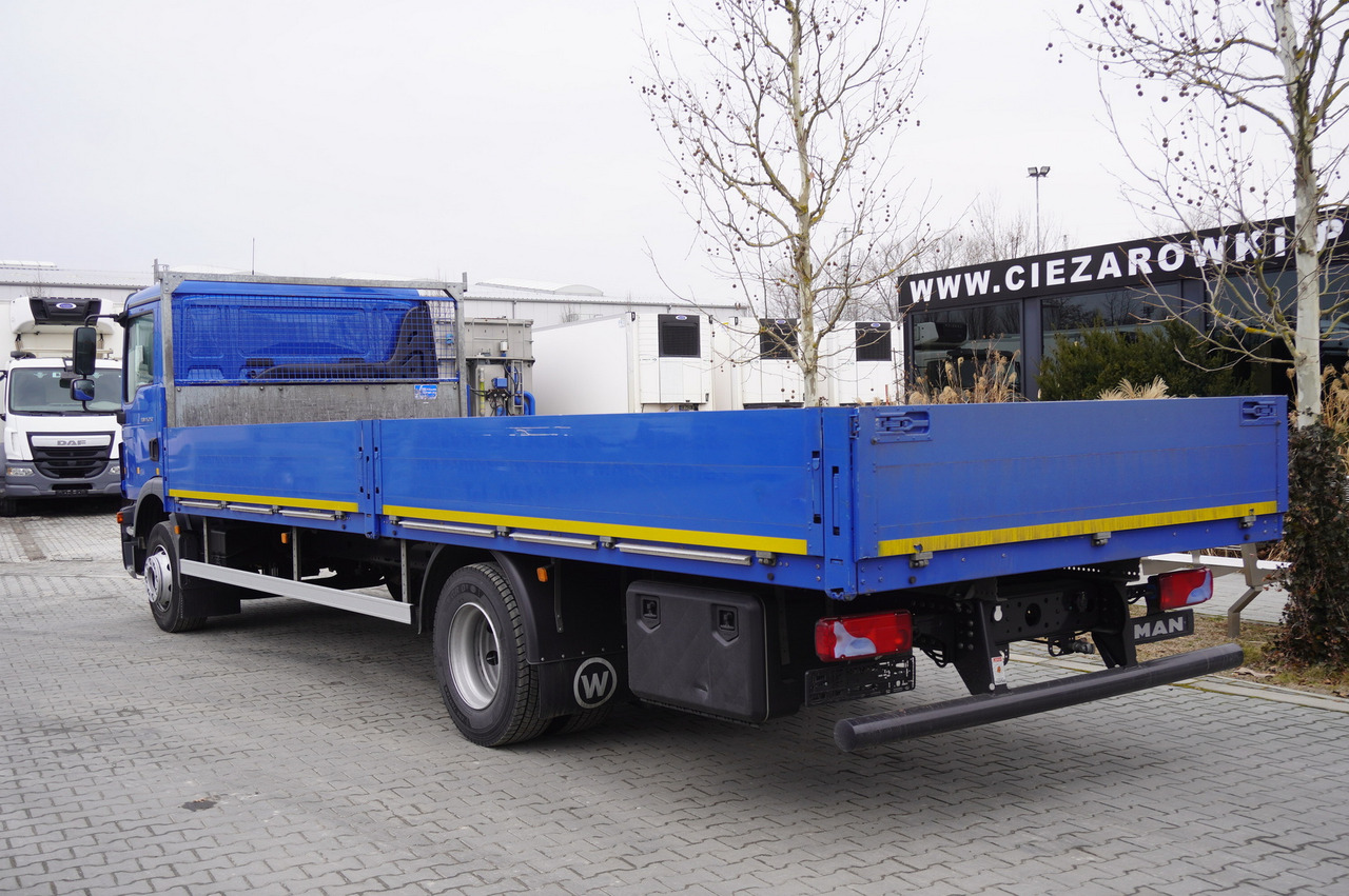 MAN TGM 15.250 / 160,000 km! / 2021 / Flatbed 18 EPAL / 8.8 t capacity - Tovornjak s kesonom: slika 3 MAN TGM 15.250 / 160,000 km! / 2021 / Flatbed 18 EPAL / 8.8 t capacity - Tovornjak s kesonom: slika 3