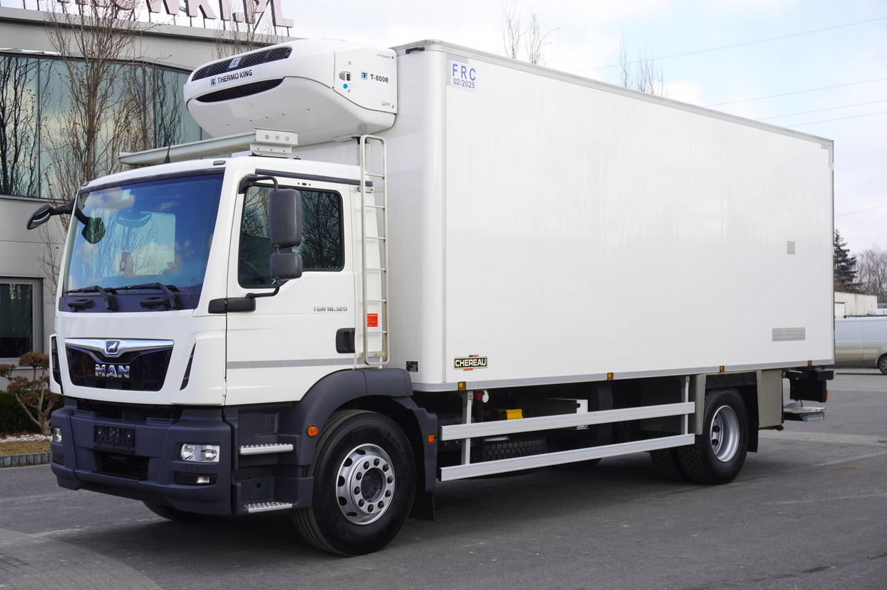 MAN TGM 18.320 / CHEREAU meat hook refrigerator / Carcass elevator - Tovornjak hladilnik: slika 2 MAN TGM 18.320 / CHEREAU meat hook refrigerator / Carcass elevator - Tovornjak hladilnik: slika 2