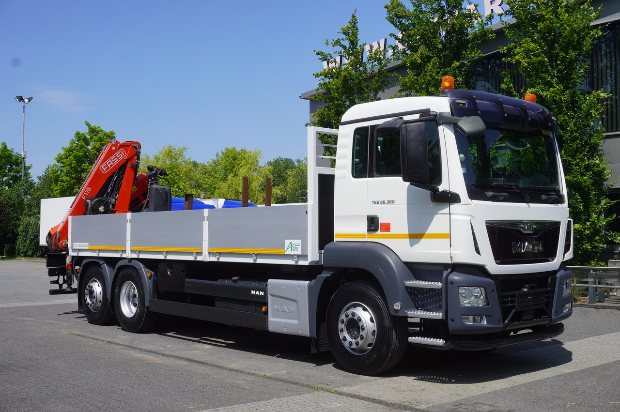 MAN TGS 26.360 Flatbed / Fassi F175 7.7 T / steered 3rd axle - Tovornjak z dvigalom: slika 2 MAN TGS 26.360 Flatbed / Fassi F175 7.7 T / steered 3rd axle - Tovornjak z dvigalom: slika 2