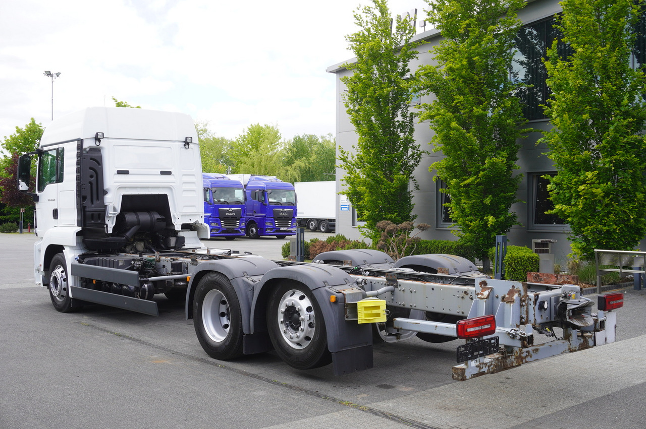 MAN TGS 26.420 / 7.5 m chassis / 14.5 t load cap. / Sleeping cab - Tovornjak-šasija: slika 3 MAN TGS 26.420 / 7.5 m chassis / 14.5 t load cap. / Sleeping cab - Tovornjak-šasija: slika 3