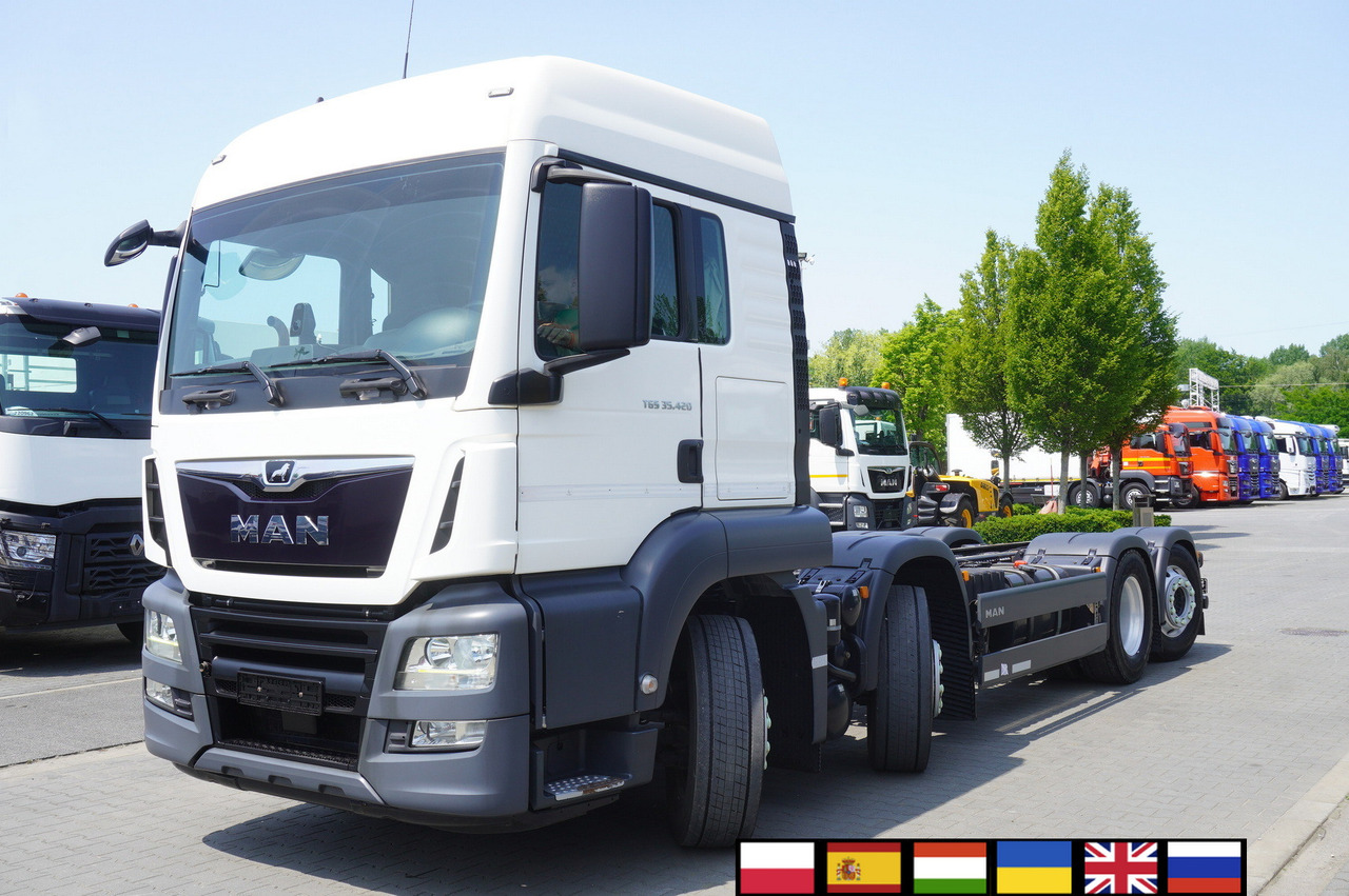 MAN TGS 35.420 8x2 / Chassis 6.4 m / 3 steered axles - Tovornjak z dvigalom: slika 1 MAN TGS 35.420 8x2 / Chassis 6.4 m / 3 steered axles - Tovornjak z dvigalom: slika 1