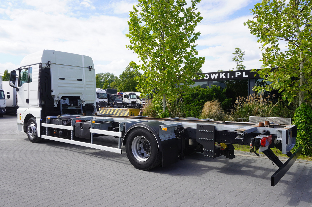 MAN TGX 18.430 / BDF 7.5 m / sleeping cab / 2021 - Kontejnerski tovornjak/ Tovornjak z zamenljivim tovoriščem: slika 3 MAN TGX 18.430 / BDF 7.5 m / sleeping cab / 2021 - Kontejnerski tovornjak/ Tovornjak z zamenljivim tovoriščem: slika 3