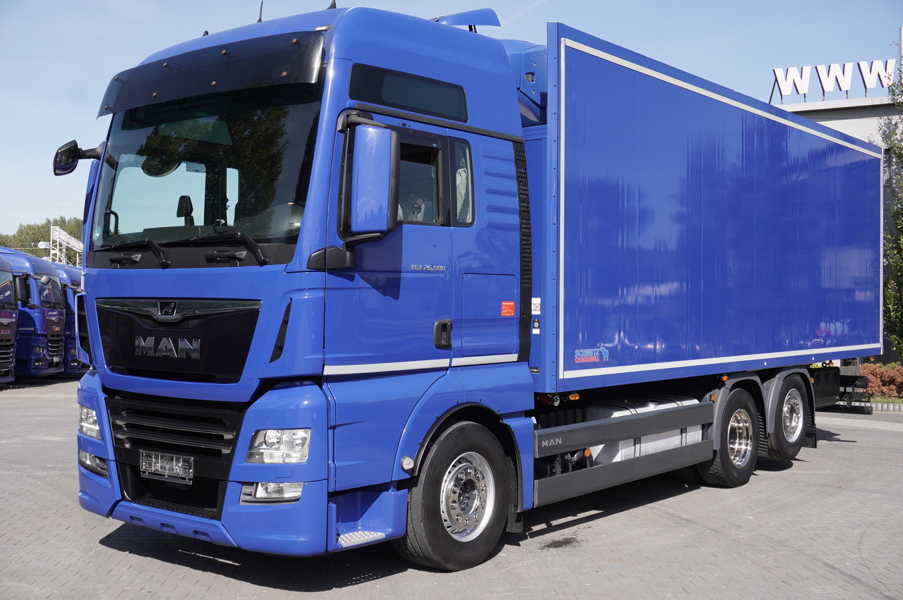 MAN TGX 26.500 E6 XXL / Schmitz 19 pallets / Thermoking / steering axle - Tovornjak hladilnik: slika 1 MAN TGX 26.500 E6 XXL / Schmitz 19 pallets / Thermoking / steering axle - Tovornjak hladilnik: slika 1