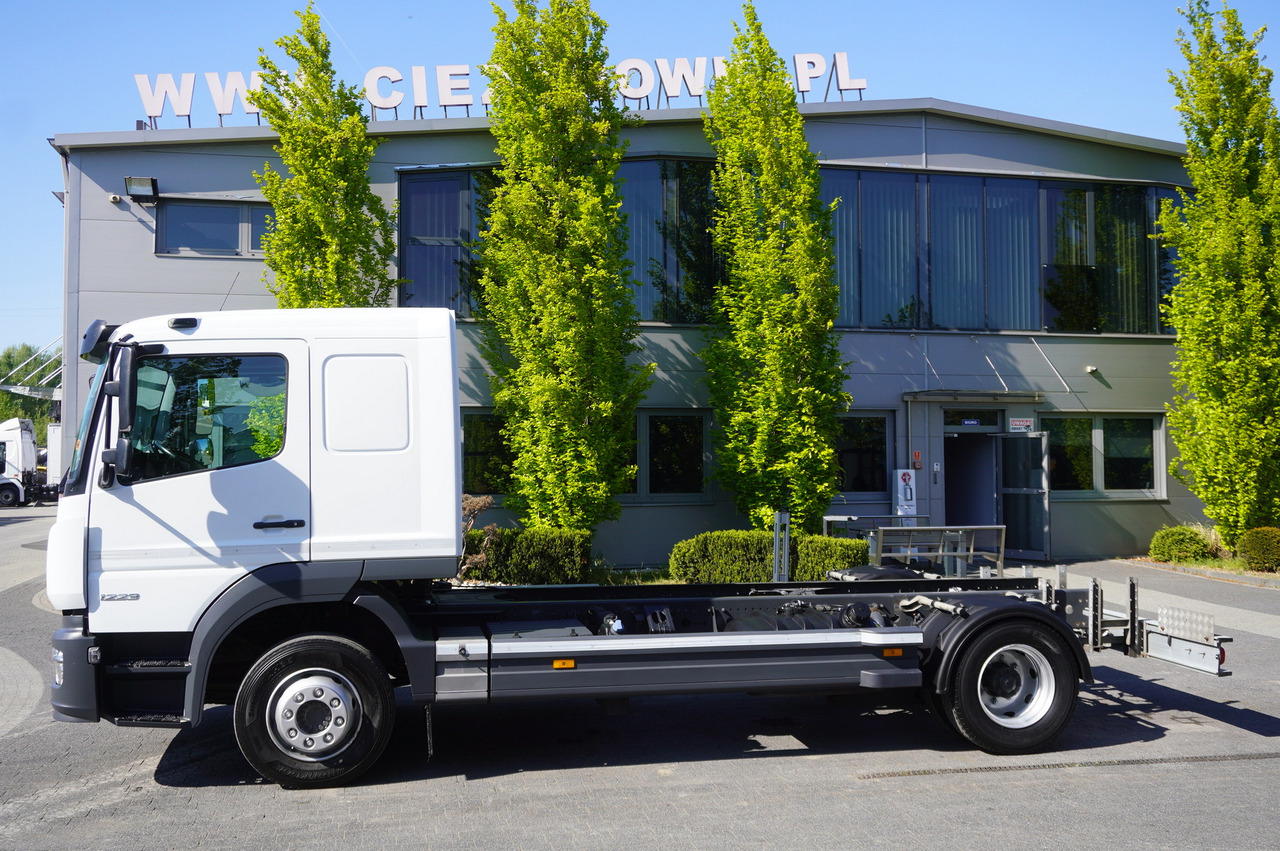 MERCEDES-BENZ 1223 / Full ADR / 440 cm chassis / Sleeper cab / 175 tho. km - Tovornjak-šasija: slika 4 MERCEDES-BENZ 1223 / Full ADR / 440 cm chassis / Sleeper cab / 175 tho. km - Tovornjak-šasija: slika 4