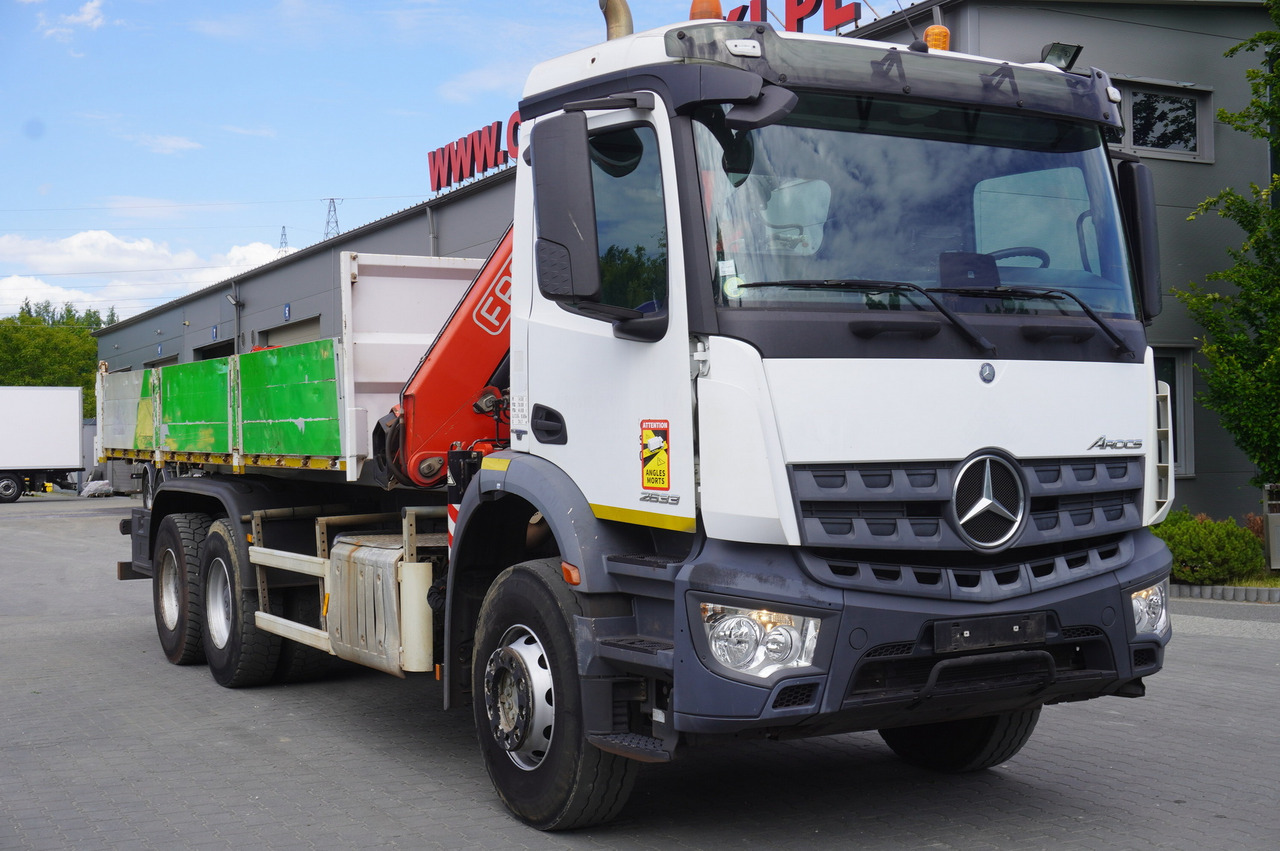 MERCEDES-BENZ AROCS 2633 6x4 / 5.5 T crane FASSI F135 / Tipper 15 EPAL - Tovornjak prekucnik, Tovornjak z dvigalom: slika 2 MERCEDES-BENZ AROCS 2633 6x4 / 5.5 T crane FASSI F135 / Tipper 15 EPAL - Tovornjak prekucnik, Tovornjak z dvigalom: slika 2