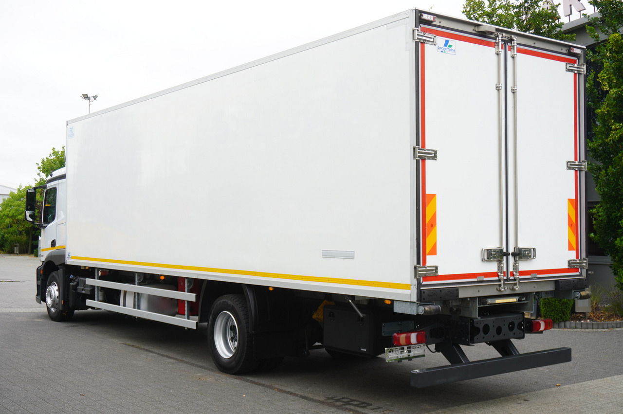 MERCEDES-BENZ Actros 1824 / Refrigerator 22 EPAL / Carrier Supra 950 / Sleeping cabin - Tovornjak hladilnik: slika 2 MERCEDES-BENZ Actros 1824 / Refrigerator 22 EPAL / Carrier Supra 950 / Sleeping cabin - Tovornjak hladilnik: slika 2
