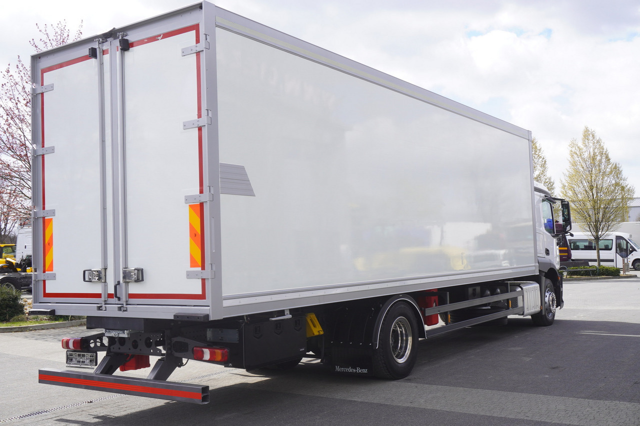 MERCEDES-BENZ Actros 1824 / Refrigerator / Carrier Supra 1250 / Sleeping cabin - Tovornjak hladilnik: slika 3 MERCEDES-BENZ Actros 1824 / Refrigerator / Carrier Supra 1250 / Sleeping cabin - Tovornjak hladilnik: slika 3